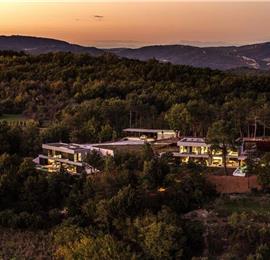 2 Bedroom Villa with Infinity Pool in Buzet, Istria, Sleeps 4